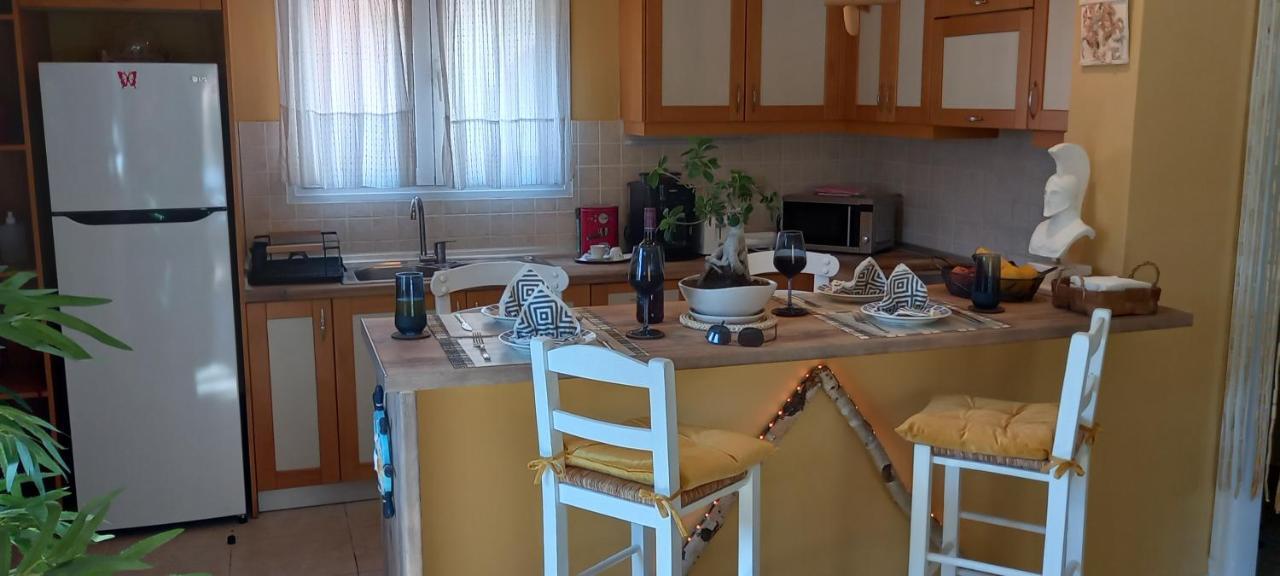 Adi'S Apartment On The Beach Барбати Екстериор снимка